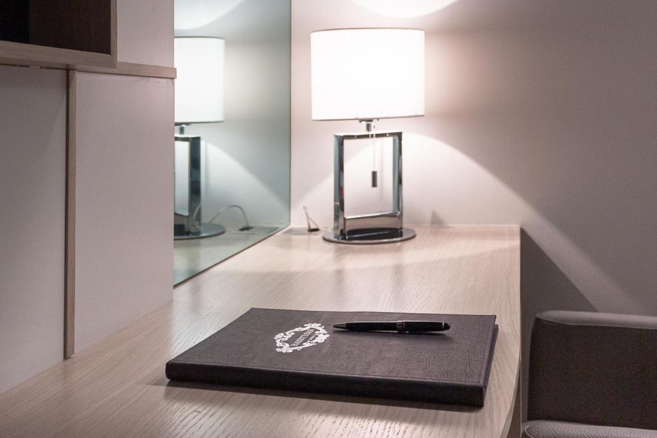 Harry'S Bar Trevi Luxury Apartments - Modelli Рим Экстерьер фото
